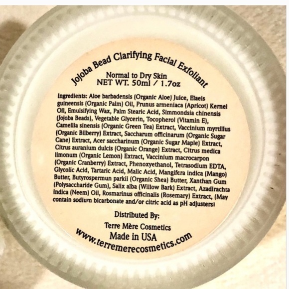 Terre Mère - Jojoba bead Clarifying Facial Exfoliant - Picture 3 of 6